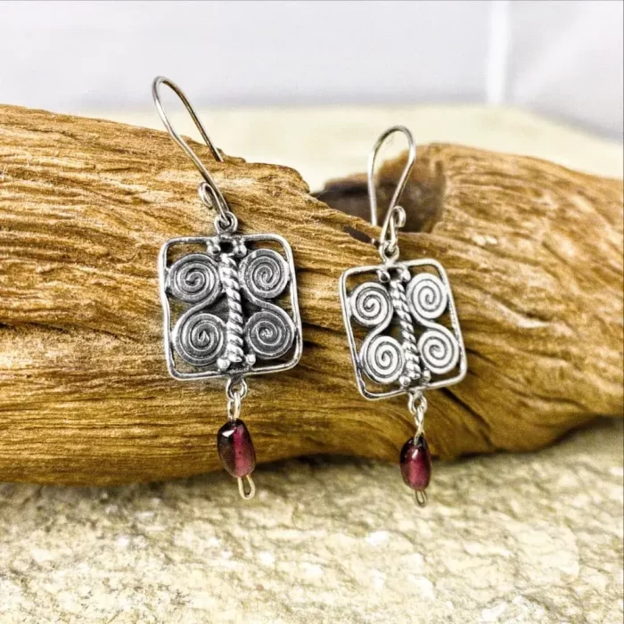 Aretes