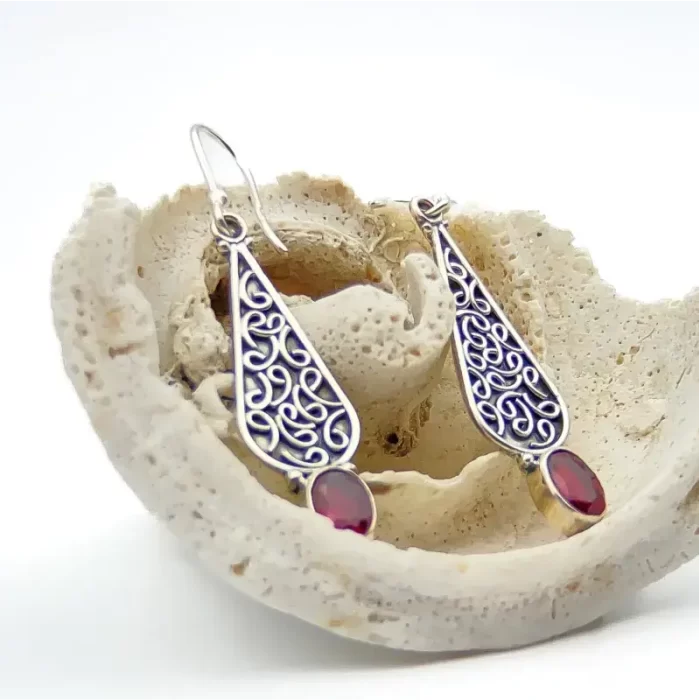 Aretes