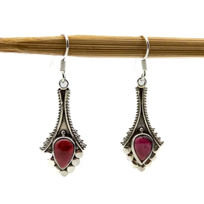 aretes-granates-largos