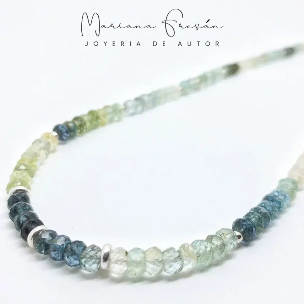 collar aguamarina