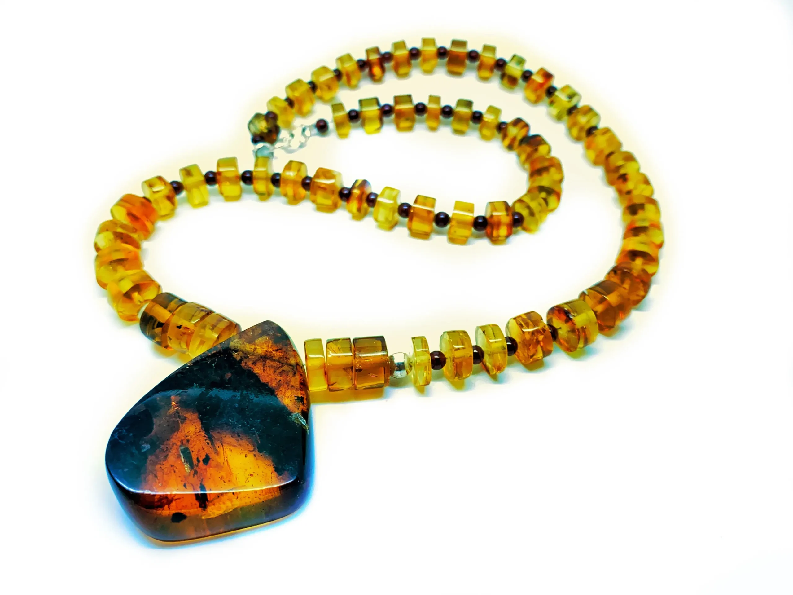 Collar ambar cilindro, granate y gota dije